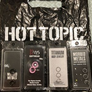 Gauges size 00, nose rings size 18g